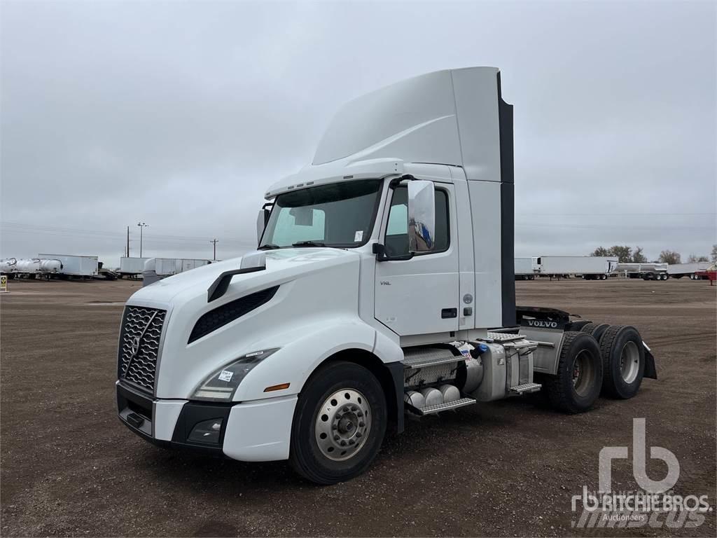 Volvo VNL62T300 트랙터 유닛