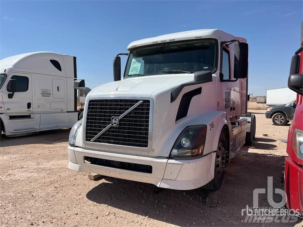 Volvo VNL630 트랙터 유닛
