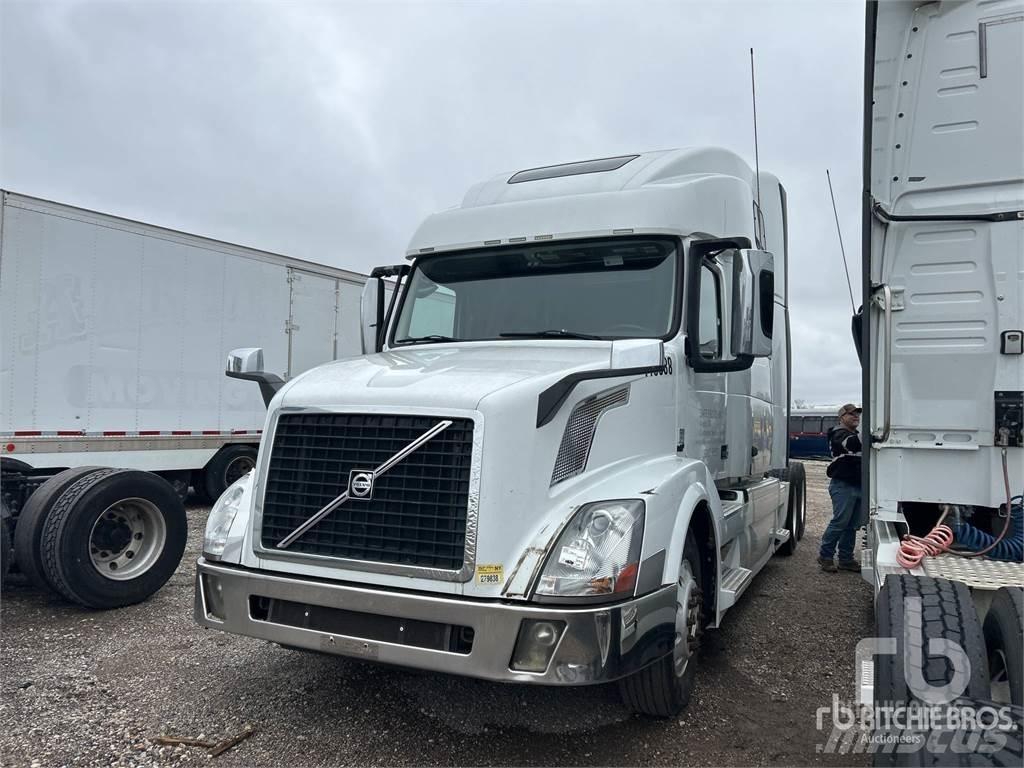 Volvo VNL670 트랙터 유닛