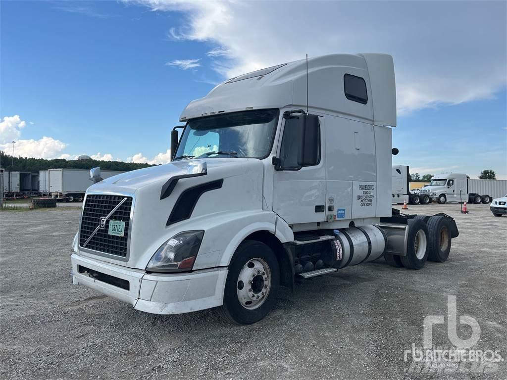Volvo VNL670 트랙터 유닛