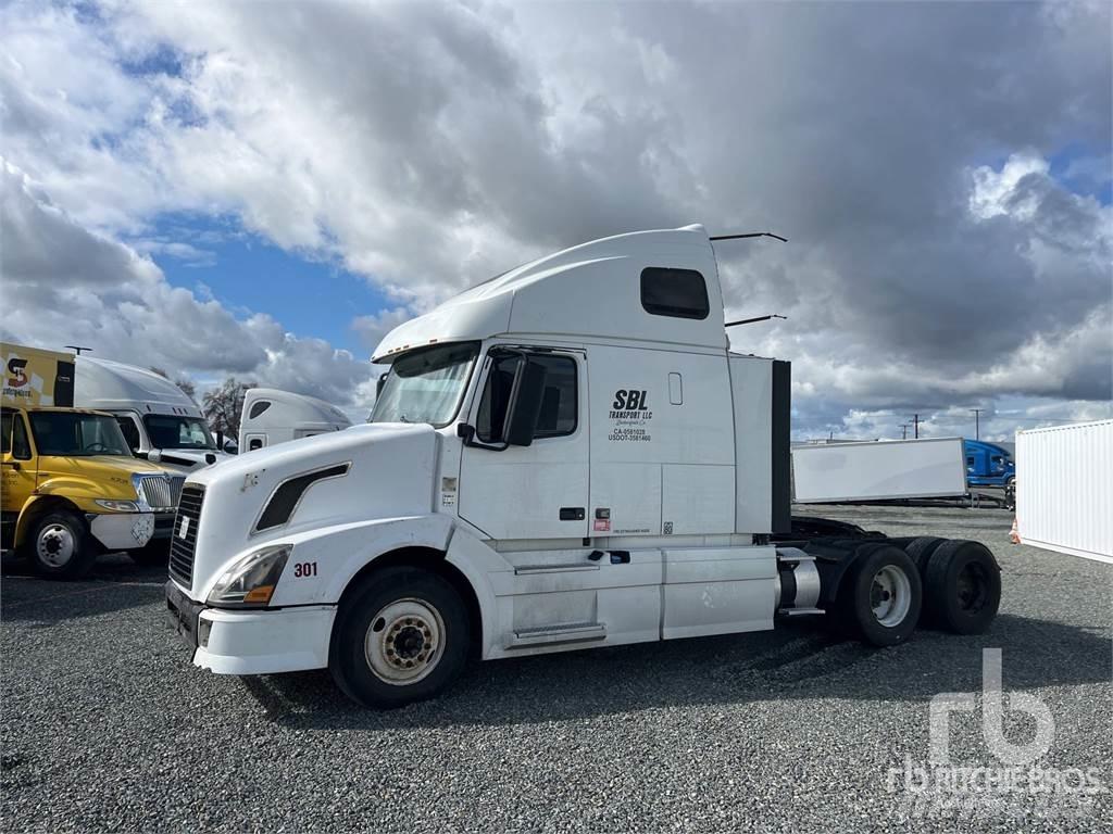 Volvo VNL670 트랙터 유닛