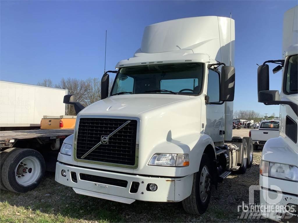 Volvo VNM 트랙터 유닛
