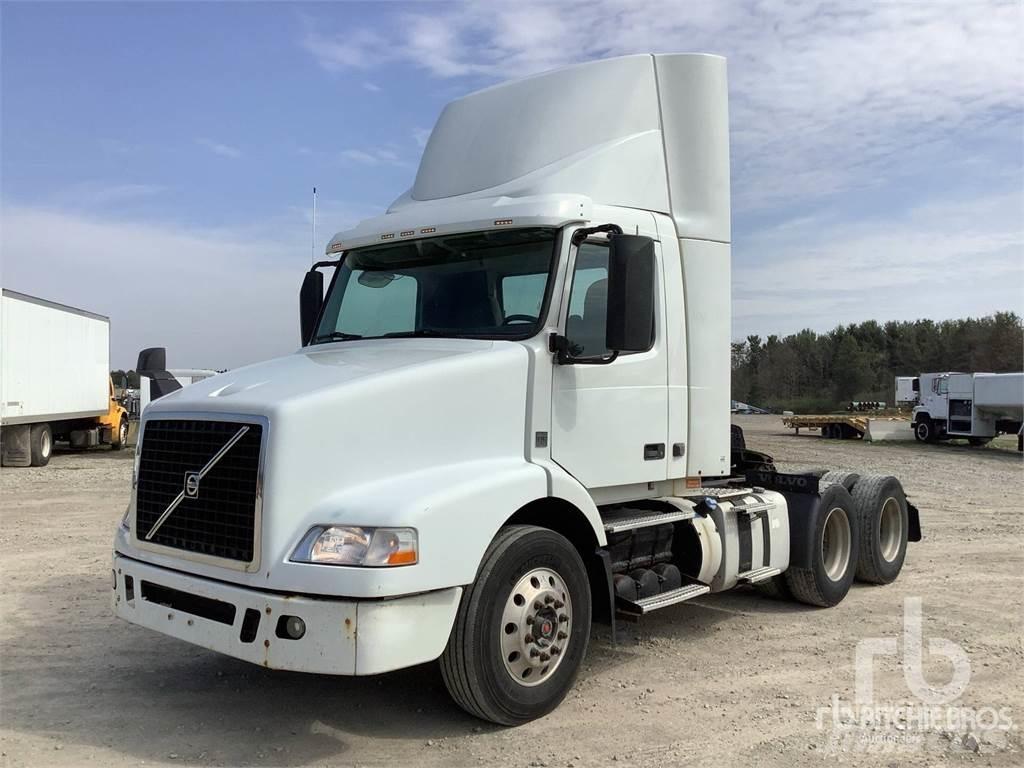 Volvo VNM 트랙터 유닛