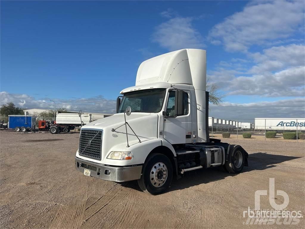 Volvo VNM 트랙터 유닛