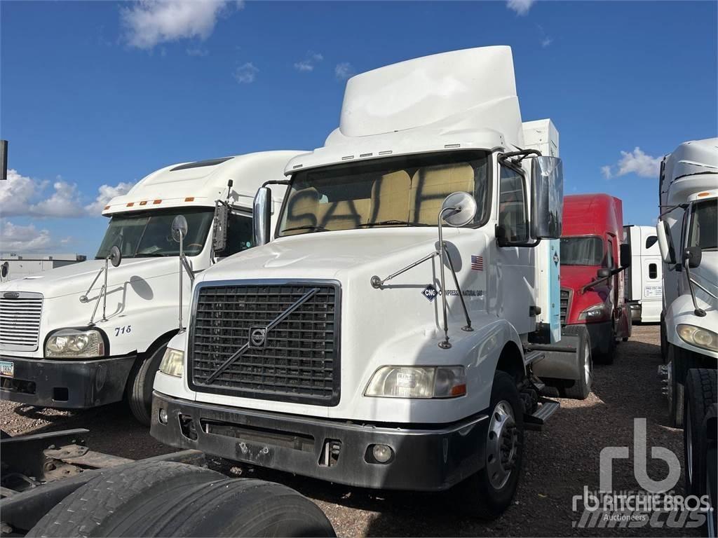 Volvo VNM 트랙터 유닛