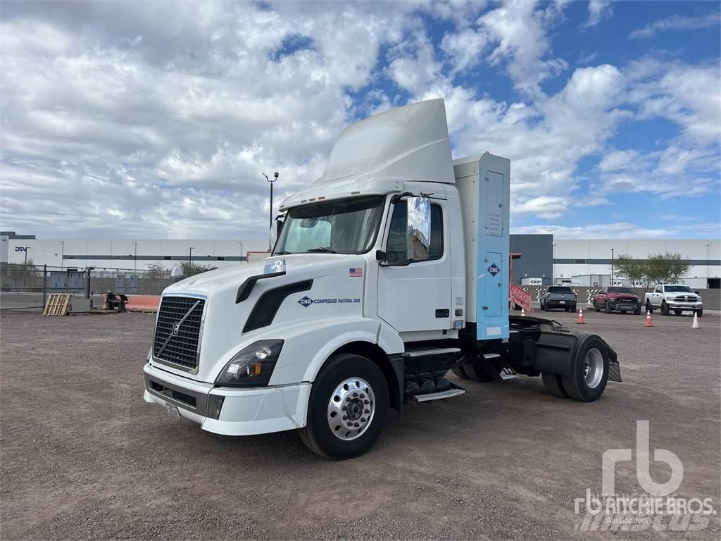 Volvo VNM 트랙터 유닛