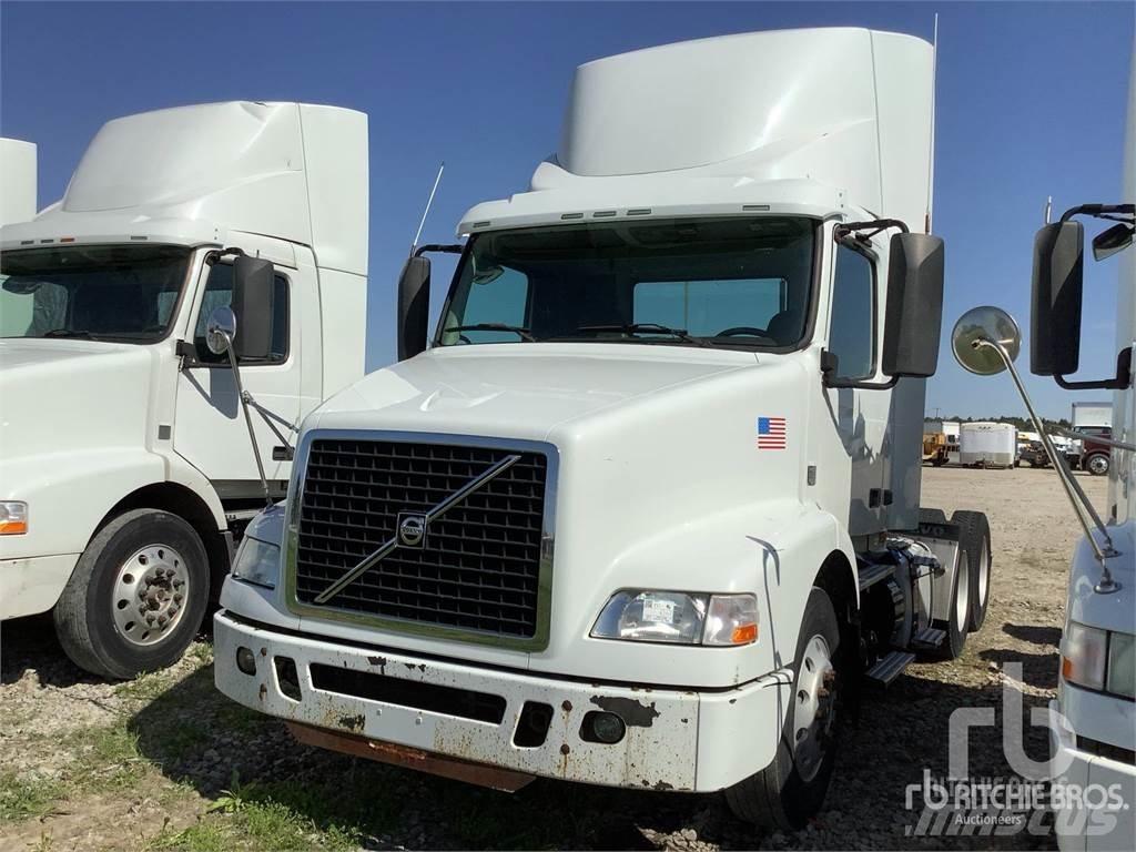 Volvo VNM 트랙터 유닛