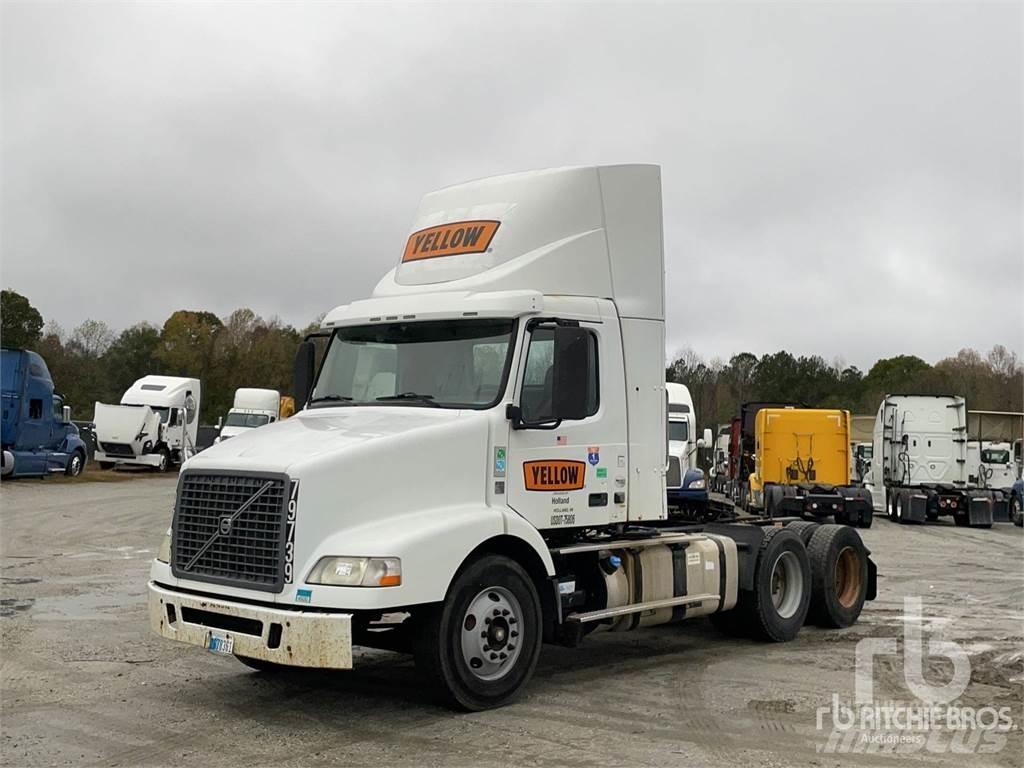 Volvo VNM200 트랙터 유닛