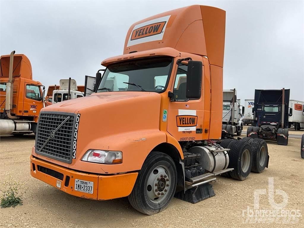 Volvo VNM200 트랙터 유닛