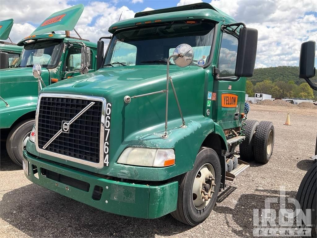 Volvo VNM200 트랙터 유닛