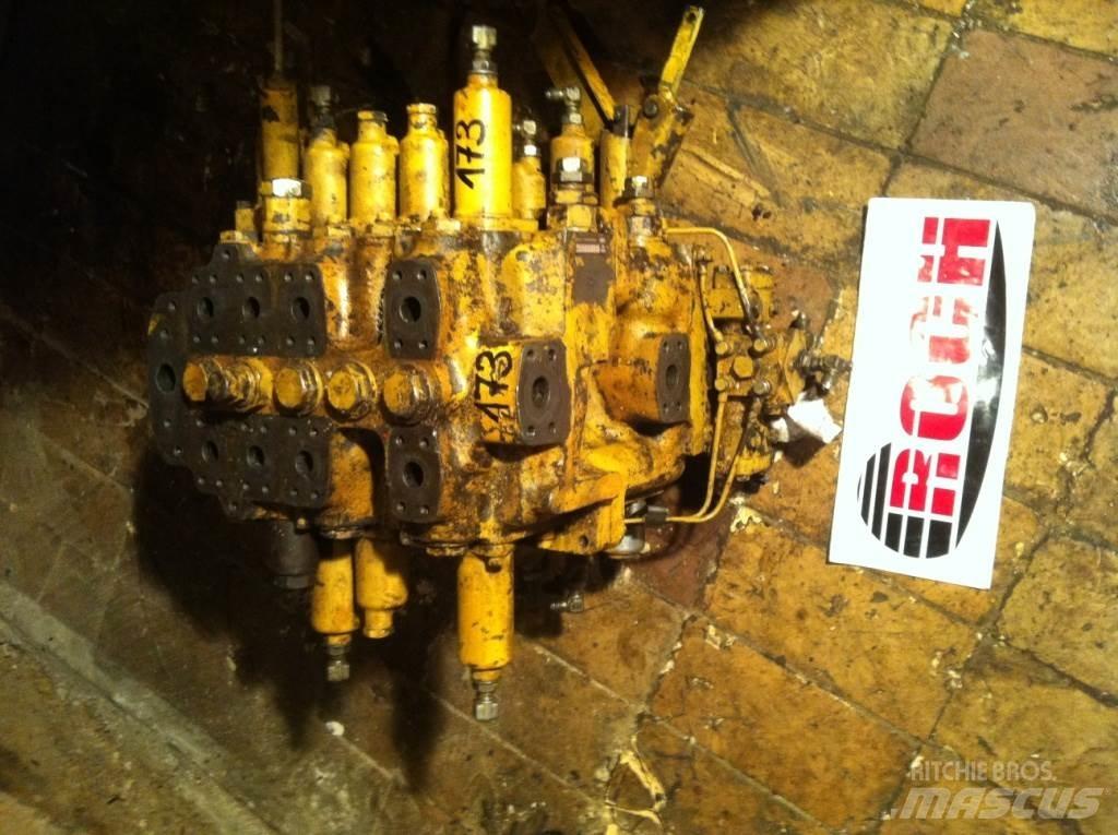 Komatsu 91A062M - 9 SEKCYJNY 유압식 기계