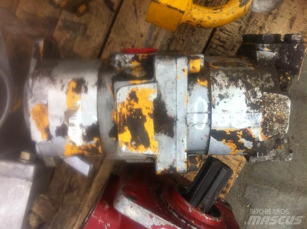 Komatsu D65 유압식 기계