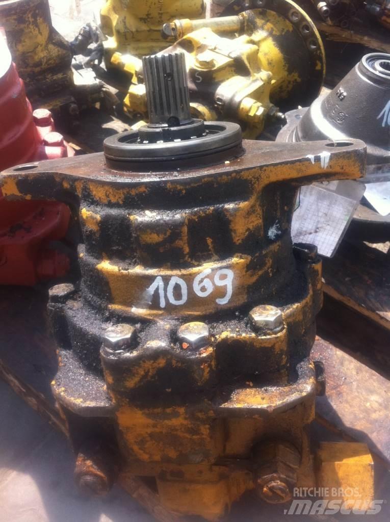 Komatsu MB90 엔진