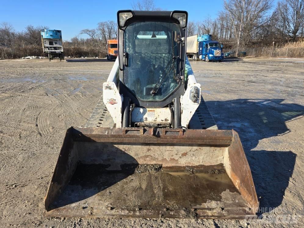 Bobcat T590  스키드로더