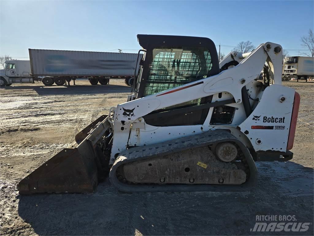 Bobcat T590  스키드로더