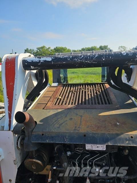 Bobcat T650 궤도식 로우더