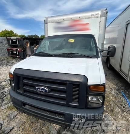 Ford E-350 탑차 트럭