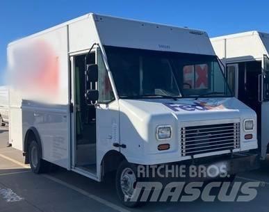 Ford E350 탑차 트럭