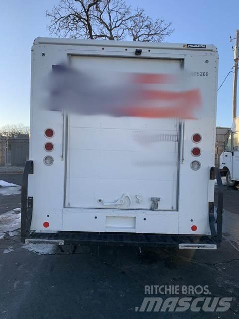 Ford E350 탑차 트럭