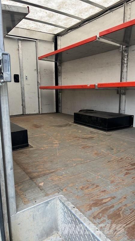 Ford E350 탑차 트럭