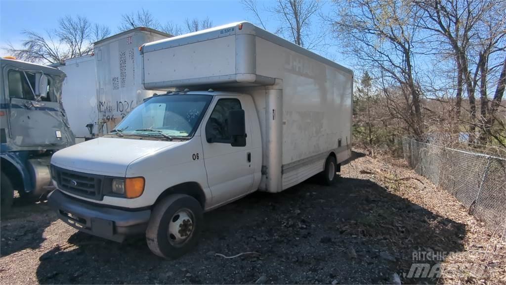 Ford E450 탑차 트럭