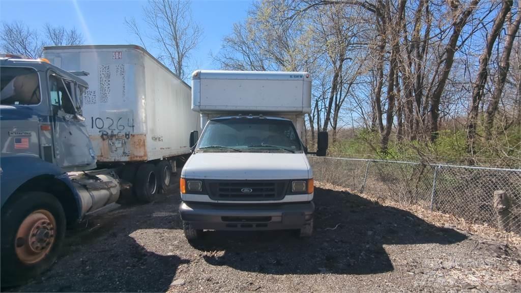 Ford E450 탑차 트럭