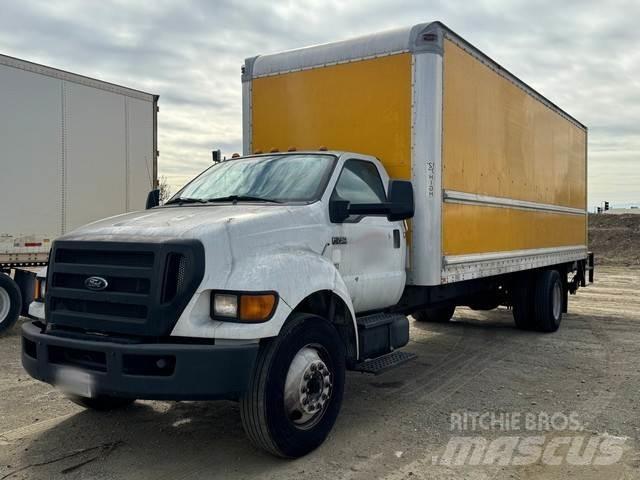 Ford F750 탑차 트럭