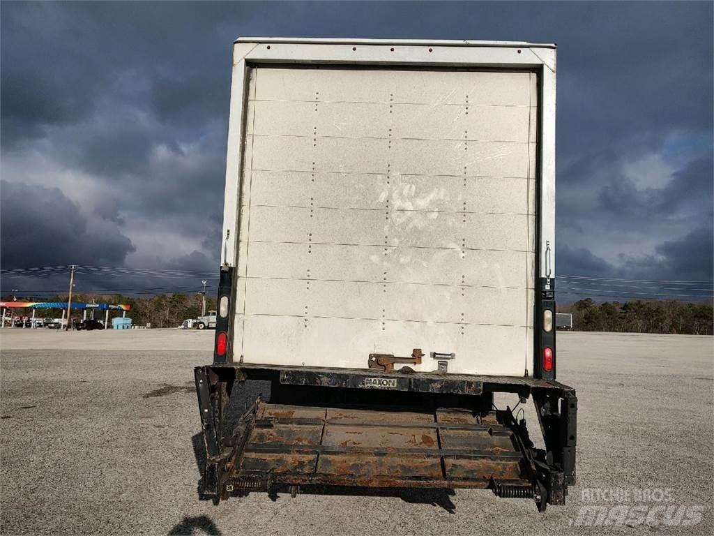 Freightliner M2 탑차 트럭