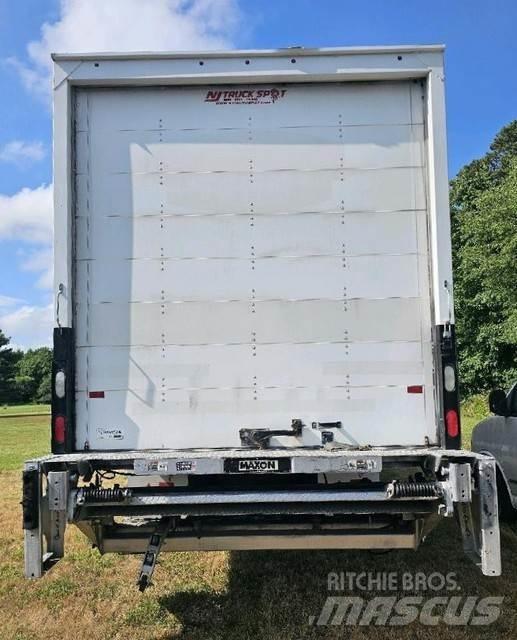 Freightliner M2 탑차 트럭