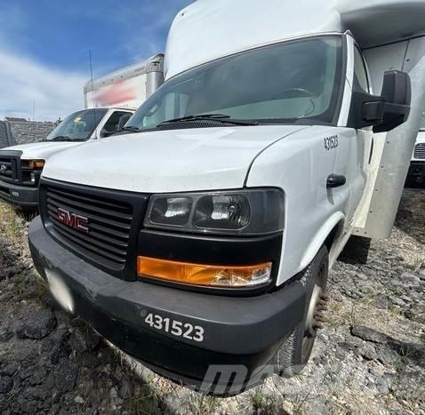 GMC Savana 4500 탑차 트럭