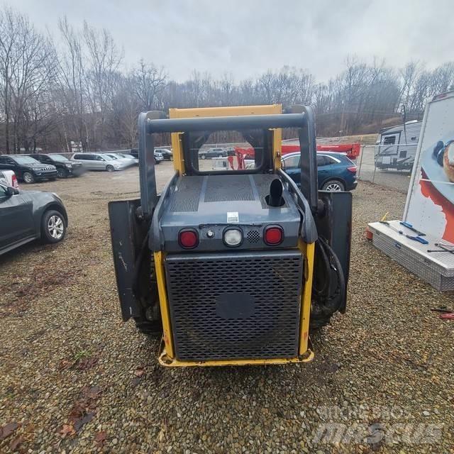 John Deere 320D  스키드로더