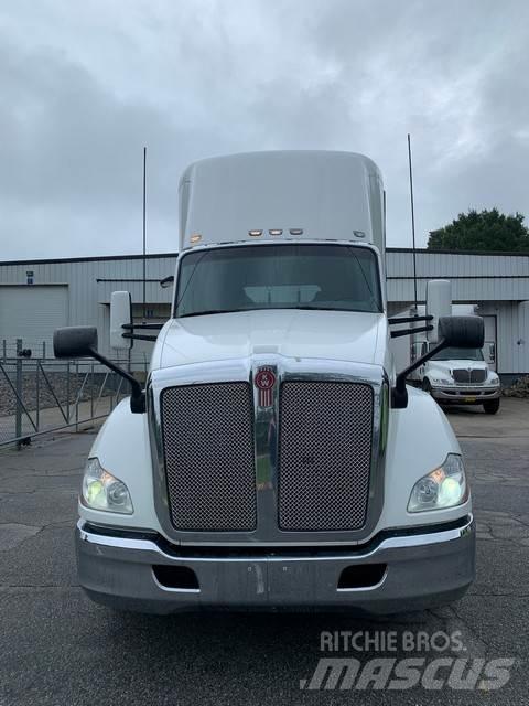 Kenworth T680 트랙터 유닛
