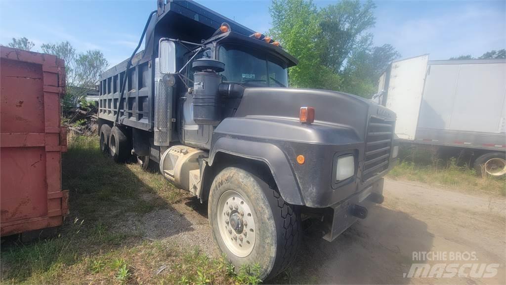 Mack RD6885 덤프 트럭