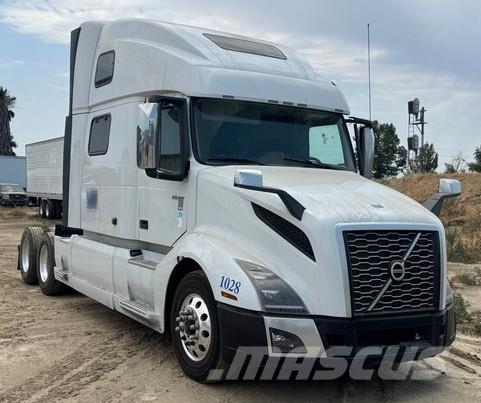 Volvo VNL64T670 트랙터 유닛