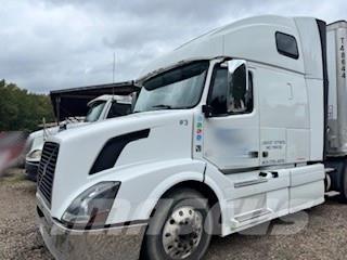 Volvo VNL64T780 트랙터 유닛