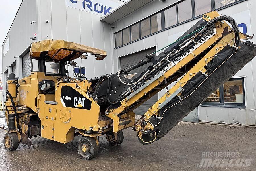 CAT PM 102 아스팔트 콜드 밀링 기계