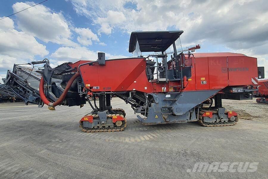 Wirtgen W 220 아스팔트 콜드 밀링 기계