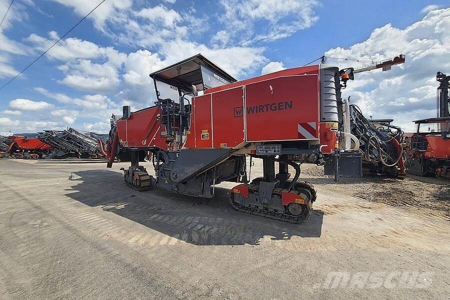 Wirtgen W 220 아스팔트 콜드 밀링 기계
