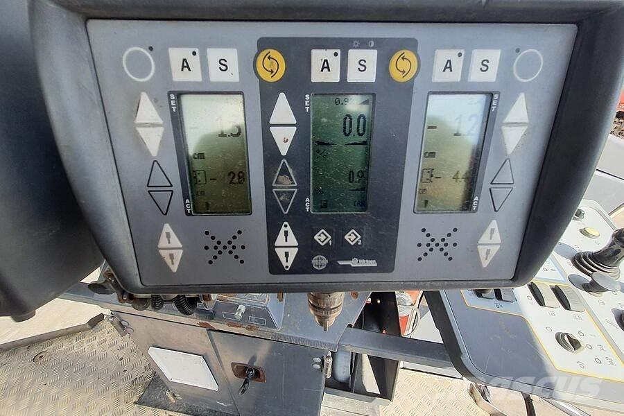 Wirtgen W 220 아스팔트 콜드 밀링 기계