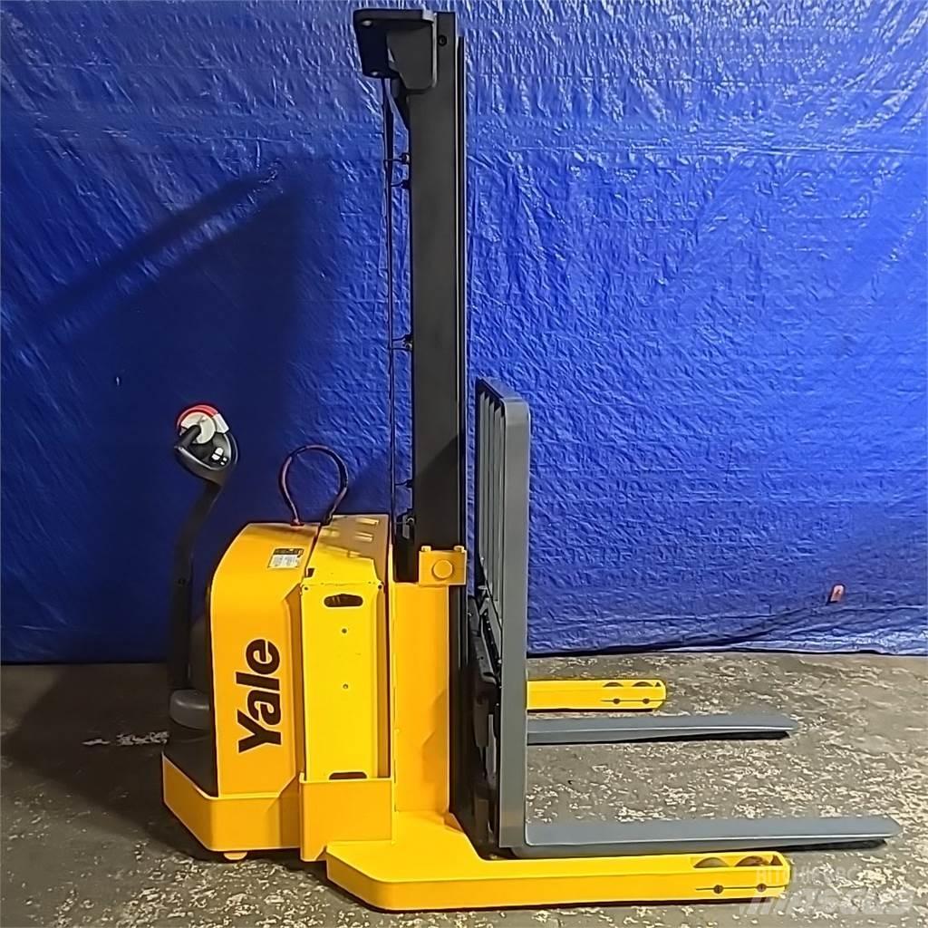 Yale MSW040 보행식 리치 지게차