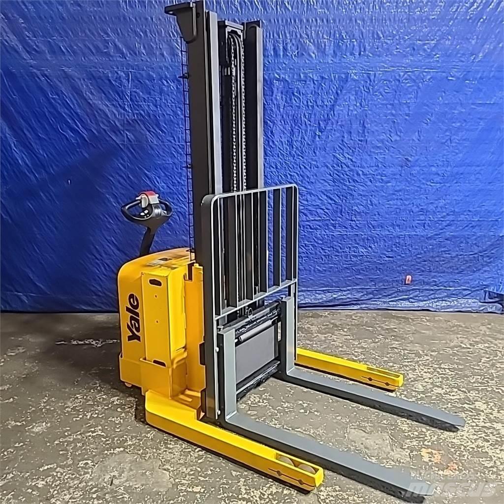 Yale MSW040 보행식 리치 지게차