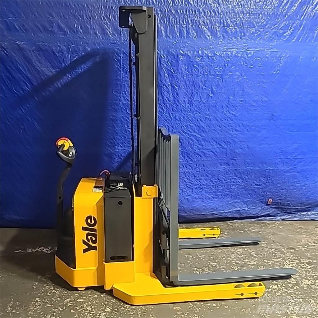 Yale MSW040 보행식 리치 지게차