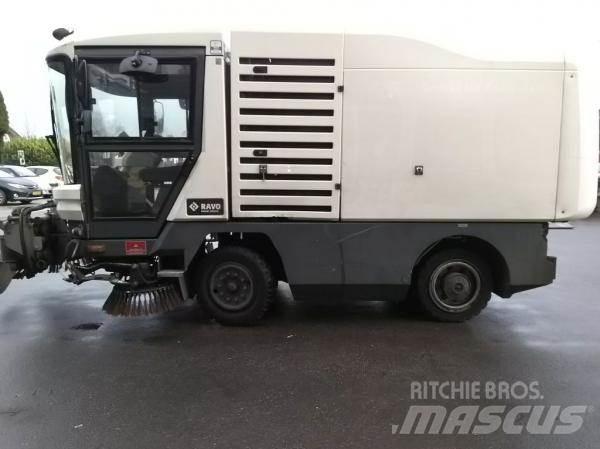 Ravo 530 CD 도로 청소차