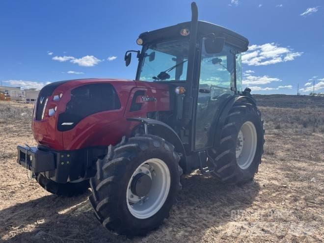 Valtra F105S 트랙터