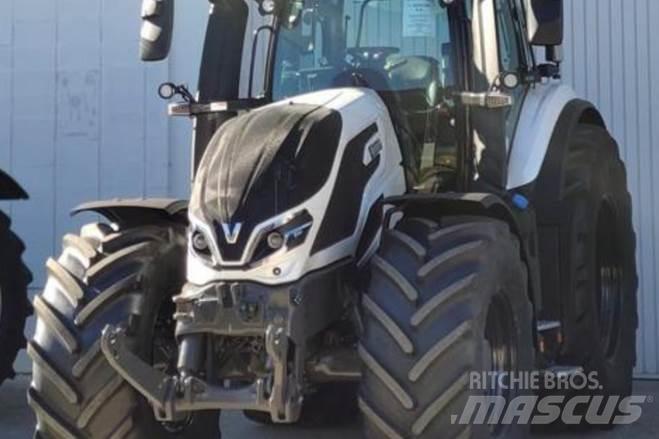 Valtra Q305 트랙터