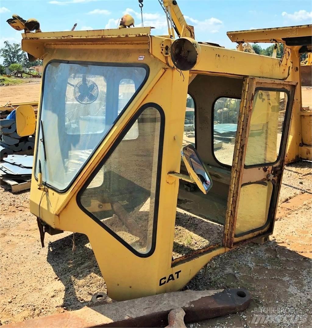 CAT 980C 캐빈 및 인테리어