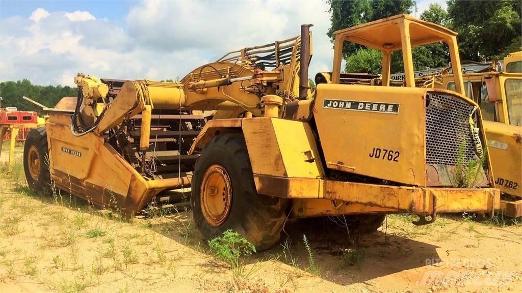John Deere 762 스크레이퍼