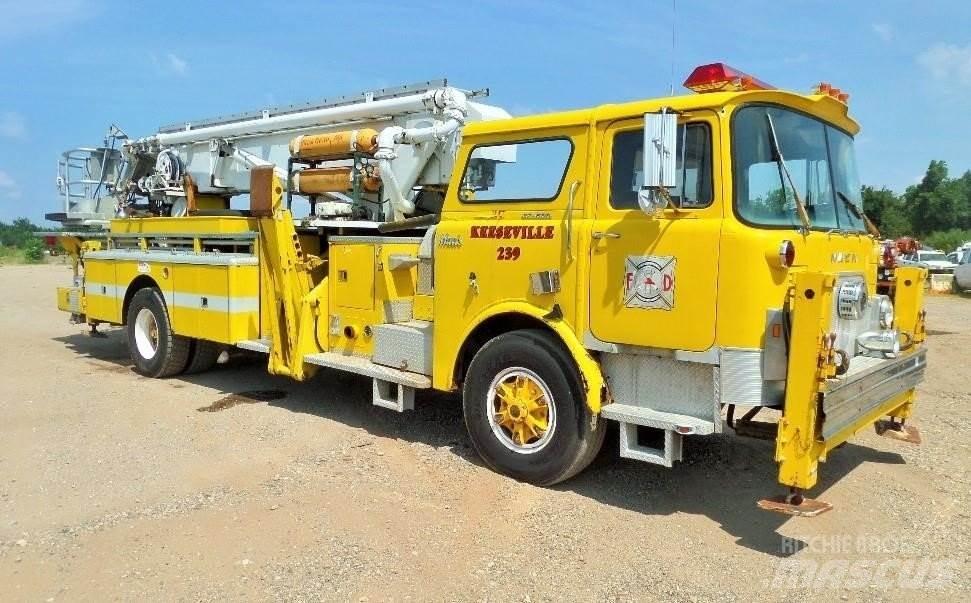 Mack CF685 소방차