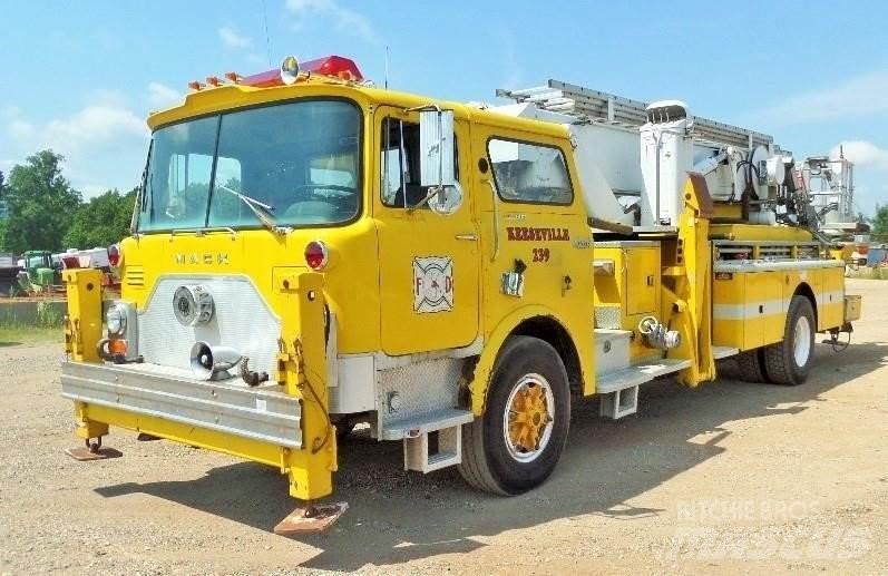 Mack CF685 소방차