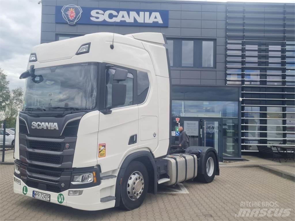 Scania R530 V8 트랙터 유닛